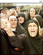 Iraqi women denounce the UN sanctions