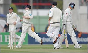 Marcus Trescothick faces just three balls before being given out