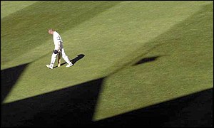 Hoggard is the last man to go as England are dismissed for 280