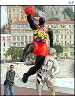 She created a statue of basketball star Michael Jordan