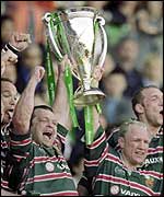 Leicester lift the 2001 Heineken Cup