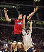 Chris Jack wins a Brumbies line-out against the throw