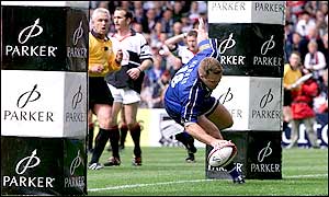 Dan Harris dots down for the try that secures the Parker Pen Shield for Sale