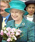 The Queen is 5 feet 4 inches