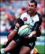 Gloucester-bound Thinus Delport of the Natal Sharks