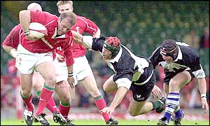 Andy Marinos carves through the Barbarian defence