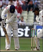 Muralitharan stikes with an unplayable delivery