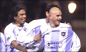 Temuri Ketsbaia (right)