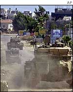 Israeli tanks roll into Jenin