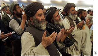 Loya jirga delegates at prayer