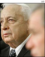 Israeli Prime Minister Sharon and American President Bush at White House press briefing