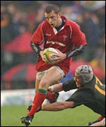 Wales fullback Kevin Morgan breaks clear