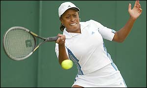 Chanda Rubin hits a winner down the line