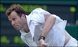 The match of the big hitters was a one-sided contest