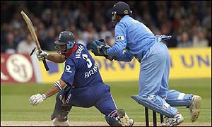 Hussain's innings ended in disappointing fashion