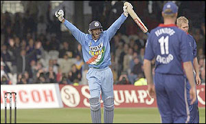 Rahul Dravid celebrates