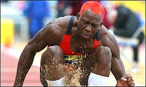 Phillips Idowu wins the triple jump, beating Jonathan Edwards