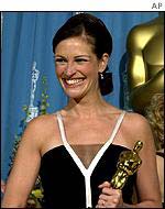 Julia Roberts winning her Oscar