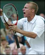 Hewitt totally out-classed Henman on Centre Court