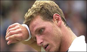 Nalbandian feels the pressure and loses the set 6-2