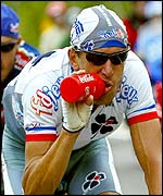 Durand made the break after six kilometres