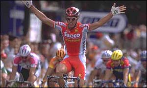 Cipollini celebrates a stage win