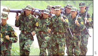 Chinese soldiers exercise at the Peoples Liberation Army�s 196 Brigade camp 