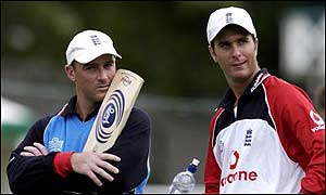 Thorpe and Vaughan chat during a net session