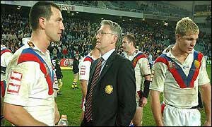 David Waite talks to Paul Sculthorpe after Great Britain's loss to Australia