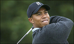 Woods arrives early at the course as he prepares for The Open
