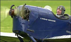 Andy Sephton pilots the 1923 De Havilland Humming Bird