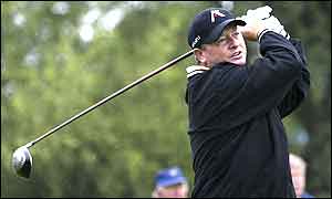 Ian Woosnam swings in practice