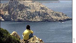 A Moroccan child watched the disputed island