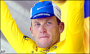 Lance Armstrong wears the yellow jersey again