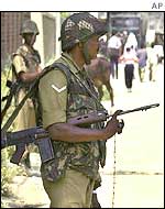 Indian soldier in Kashmir