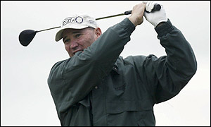 Veteren Duffy Waldorf's second round 67 adds his name to the top of the leaderboard