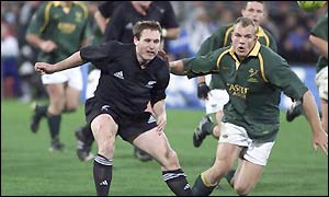 Mehrtens' kicks are complemented by tries from Hammet and Umaga