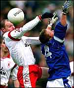 Chris Lawn had a controversial free awarded against him in the closing stages