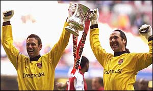 Richard Wright (left) and David Seaman