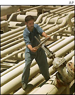 Iraqi oil worker