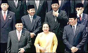 Megawati Sukarnoputri with her cabinet (AP photo)
