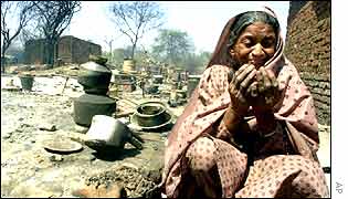 A muslim woman whose house was burnt down