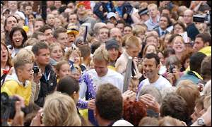 Stuart Pearce and Ryan Giggs enter Albert Square
