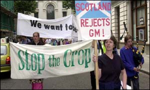 Anti-GM protesters head to Downing Street