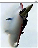 Steam generated by Su-27 at St Petersburg air show