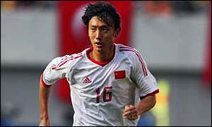 Qu Bo in action against Turkey at the 2002 World Cup