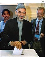 Interim leader Hamid Karzai voting