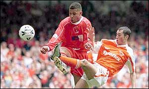 Leyton Orient's Simon Downer in action against Blackpool