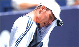 Marat Safin goes out to Guillermo Canas