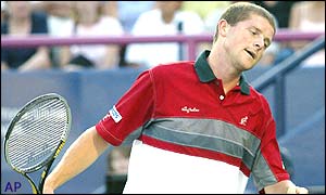 Jiri Novak is beaten by Andy Roddick